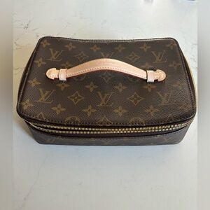 Luis Vuitton Jewelry Case Authentic